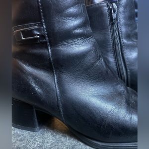 Vintage College Leather zip up heeled boots